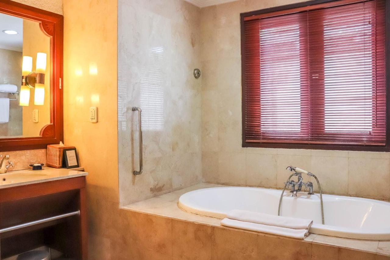 קוטה לומבוק Villas At The Patra Bali Resort And Villas - Chse Certified מראה חיצוני תמונה